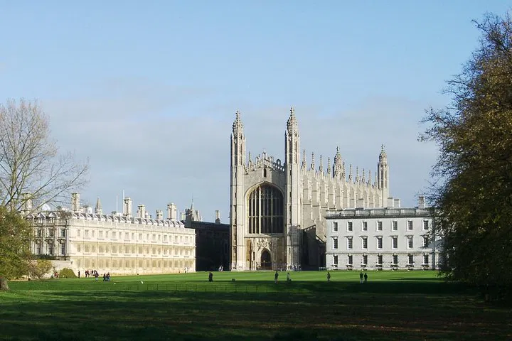 Stress-Free Arrival: Private Heathrow to Cambridge Transfer