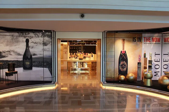 Unforgettable Champagne Tour: Sip, Savor & Discover the Finest Bubbles!