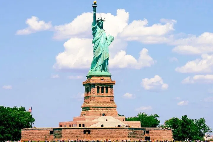 Unveiling Liberty and Ellis Island: A Personalized Historical Journey