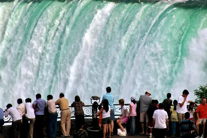 Niagara Falls Day Tour: Experience Wonder and Beauty from Toronto
