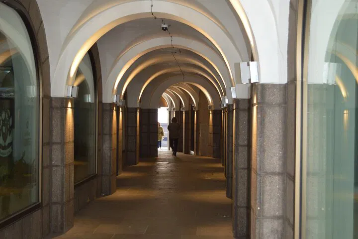 Uncover Moorgate's Secrets: A Captivating Self-Guided Audio Adventure
