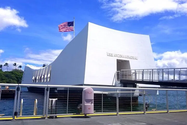 Oahu's Pearl Harbor & North Shore: A Private Island Adventure