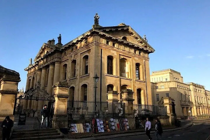 Oxford & Cotswolds Day Trip: Uncover England's Charm!