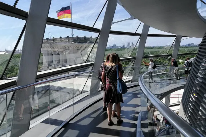 Reichstag Private Tour: Dome Visit & Berlin Views