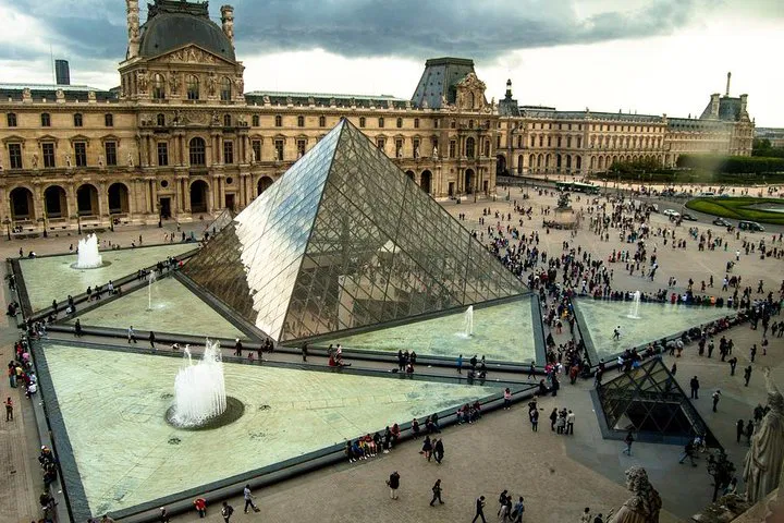 Unlock Louvre's Masterpieces: Private 3-Hour Art Tour