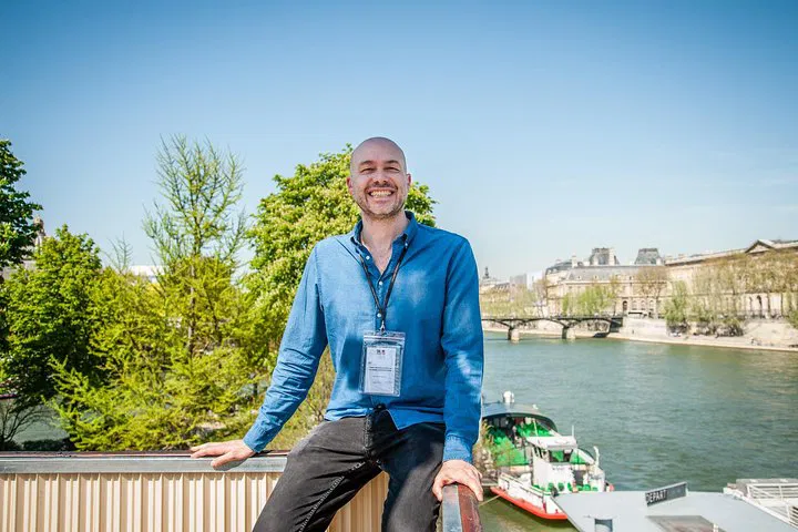Paris for Families: Unforgettable Kid-Friendly Adventure with a Local Expert!