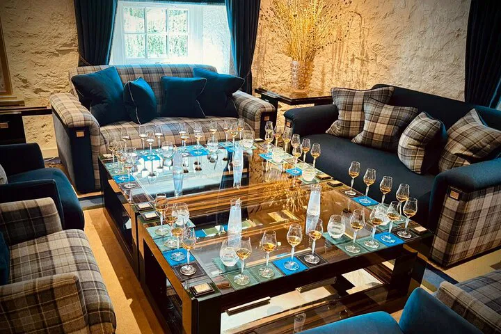 Whisky Day Tour from Edinburgh: Private Distillery Adventure
