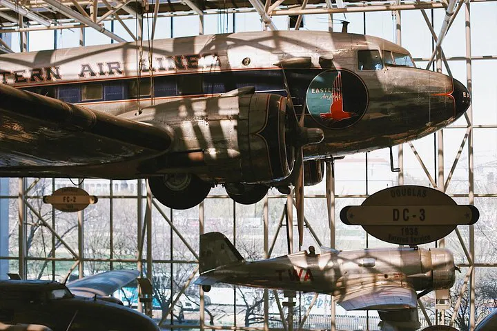 Uncover DC's Treasures: An Exclusive Smithsonian Combo Tour