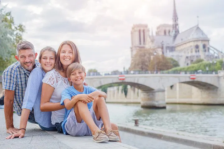 Unforgettable Family Adventure: Paris City Highlights & Kid-Friendly Museums