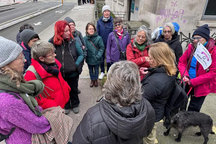 Uncover London's Queer Female History: A Captivating Walking Tour