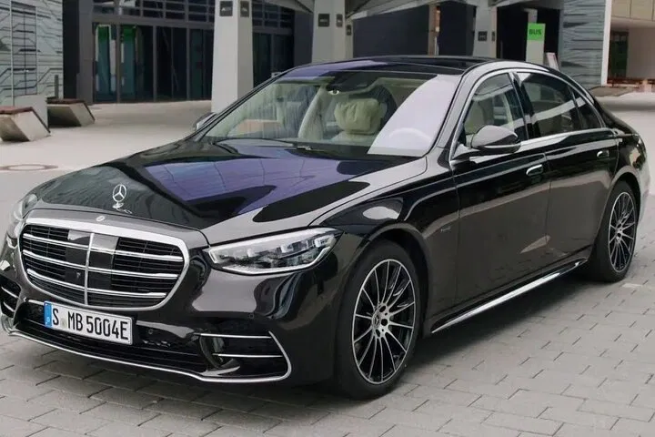Luxury Glasgow Airport to Greenock Port Transfer: Arrive Refreshed!