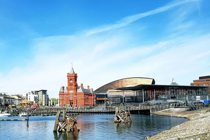 Cardiff Bay & Glamorgan Tour: History & Coastline Views
