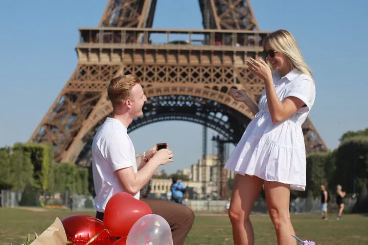 Paris Photo Shoot: Capture Your Dream Eiffel Tower Moment