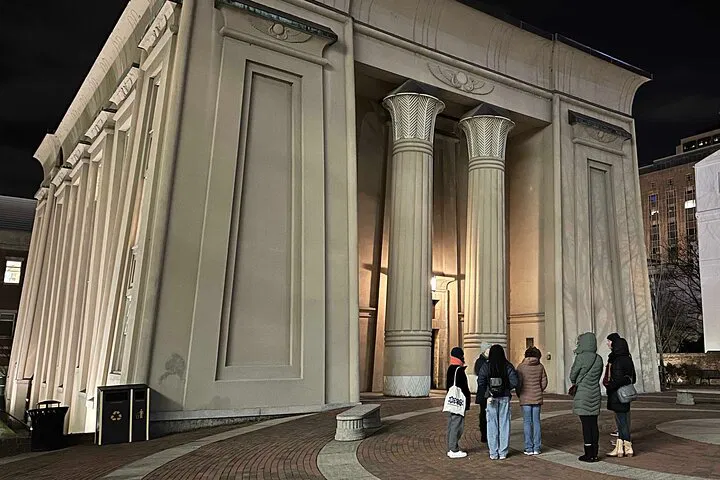 Unearth Richmond's Haunted History: Specters & Shades Ghost Tour