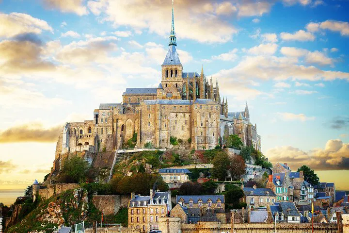 Mont Saint Michel Day Trip: Guided Tour from Paris