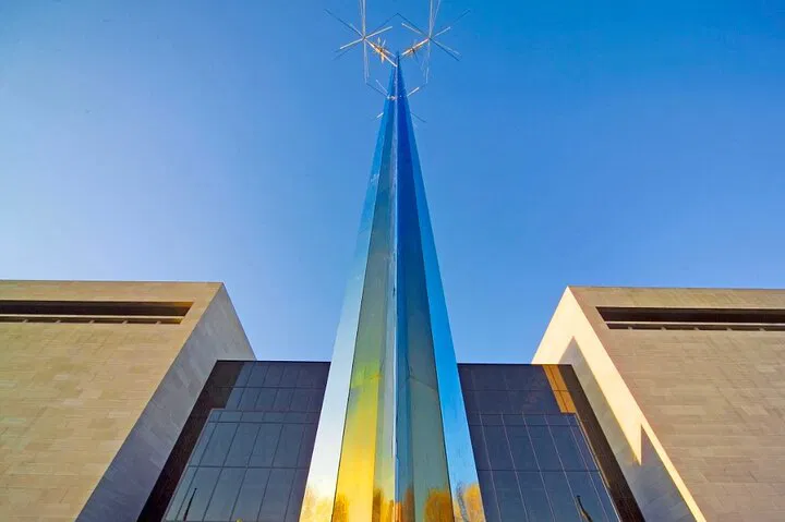 Discover History: A Smithsonian Museums Day Trip Adventure