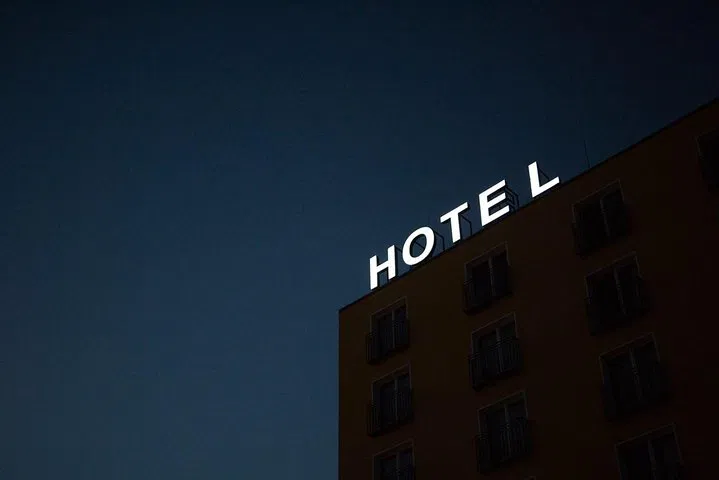 Stress-Free Belfast Airport Transfer: Private Hotel Pickup