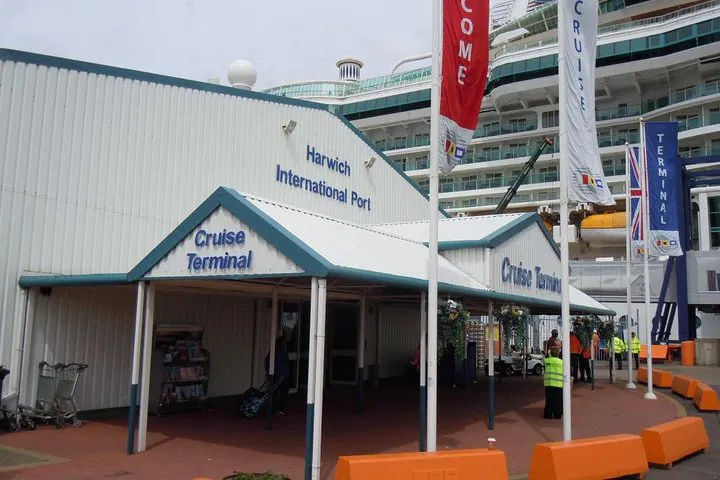 Stress-Free London to Harwich Port Transfer: Your Private Chauffeur Awaits!
