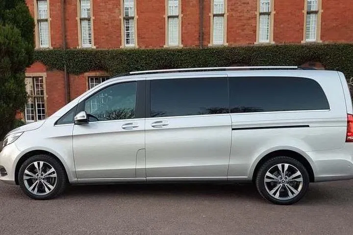 Stress-Free Transfer: Edinburgh Airport to Oban Private Chauffeur