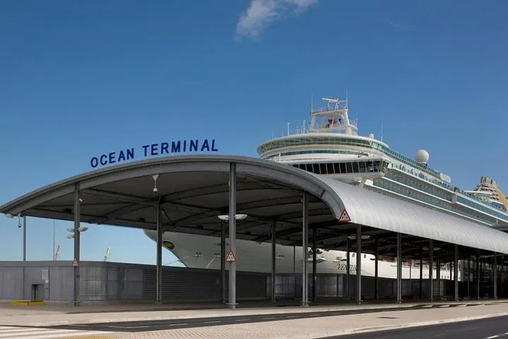 Stress-Free Southampton to Heathrow Transfer: Cruise to Flight Made Easy!