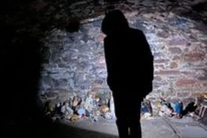 Edinburgh Ghost Tour: Underground Vaults & Paranormal Tales