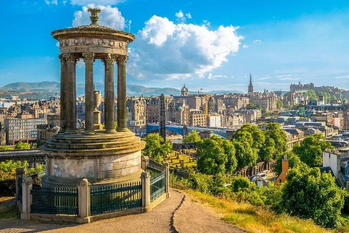 Edinburgh's Royal Grandeur: A Personalized Luxury Day Tour