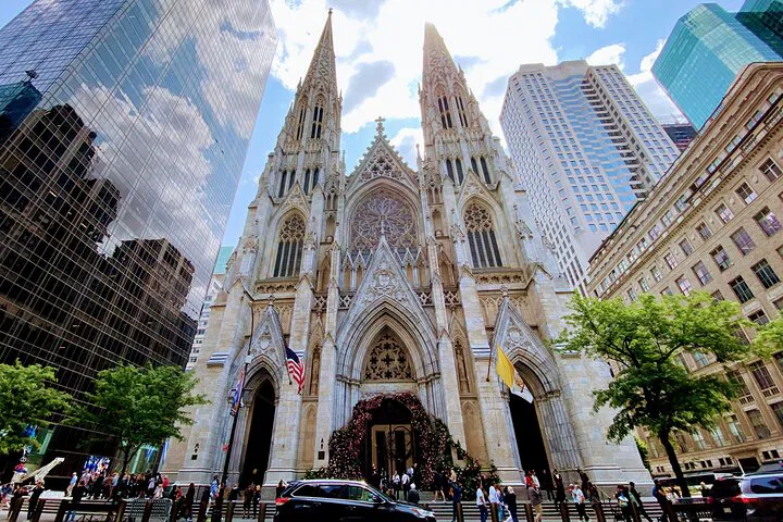 Manhattan Must-Sees: An Unforgettable Midtown to Downtown Walking Tour