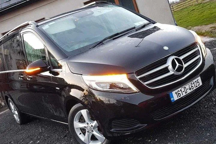 Stress-Free Clare Journey: Dublin Airport/City Private Chauffeur