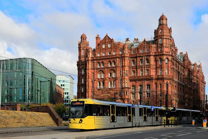 Uncover Manchester's Secrets: A Thrilling Scavenger Hunt Adventure!