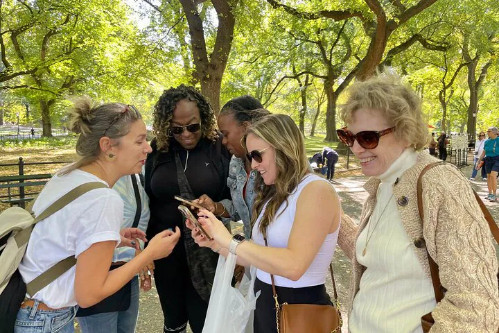 Central Park Walking Tour: Hidden Gems & Iconic Spots