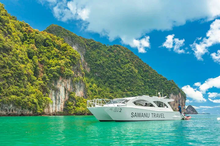 Phi Phi & Khai Islands: Catamaran Cruise from Phuket