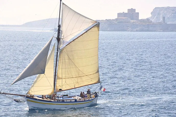 Calanques National Park Cruise: Marseille Boat Tour