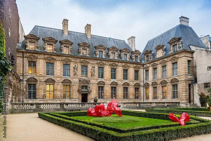 Marais Walking Tour: Uncover Paris's Hidden Gems