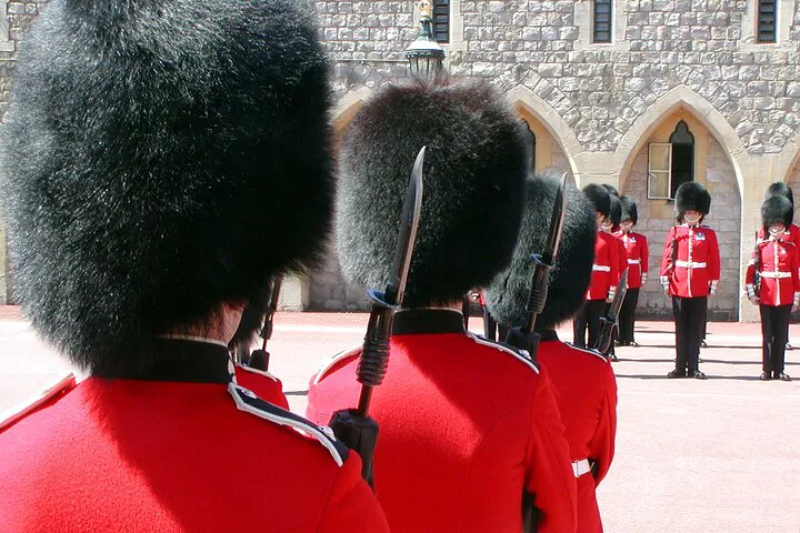 Royal Spectacle: Private Changing of the Guard & Westminster Tour