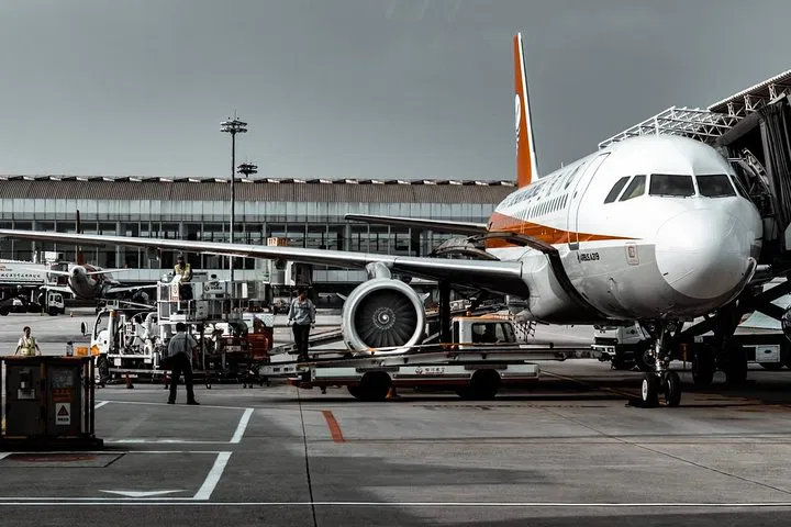 Stress-Free Newcastle Arrival: Private Airport to Hotel Transfer