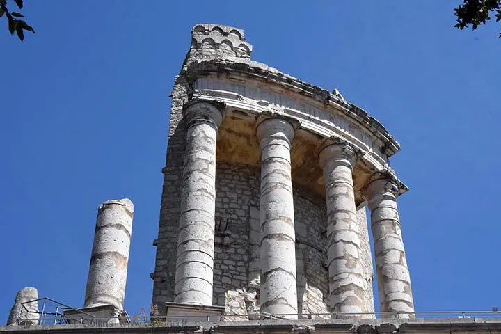 Explore Italy & French Riviera: Nice, Eze & Italian Market Tour