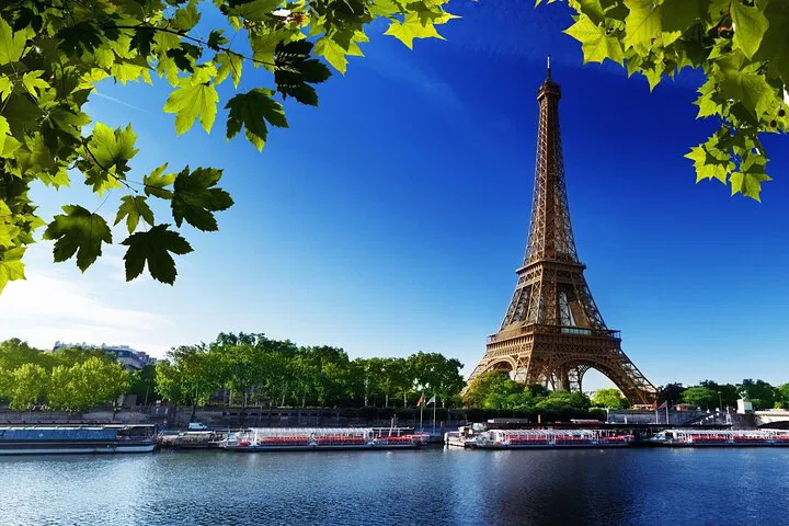 Eiffel Tower Summit Access: Private Elevator Tour