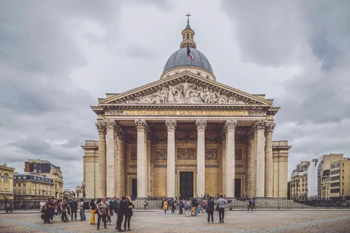 Revolutionary Paris: Self-Guided Audio Tour with App