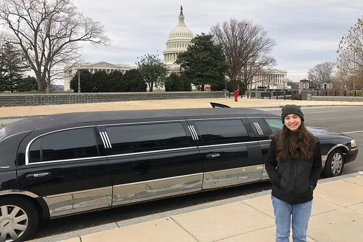 Luxury DC Tour: Explore the Capital in Style with a Private Limo!