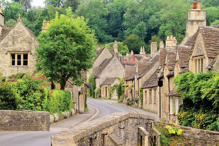 Oxford & Cotswolds Day Tour: Unveiling England's Charm from Bristol