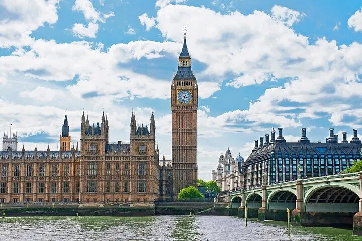 Discover London's Iconic Landmarks: A Tilbury Private City Tour