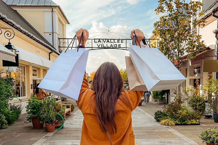 Paris Designer Outlet Shopping: Luxury Transport Included