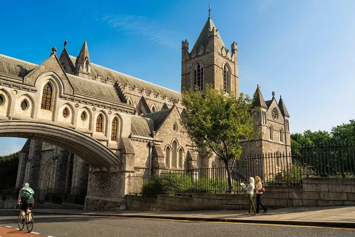 Discover Dublin's Hidden Gems: A Personalized Walking Adventure