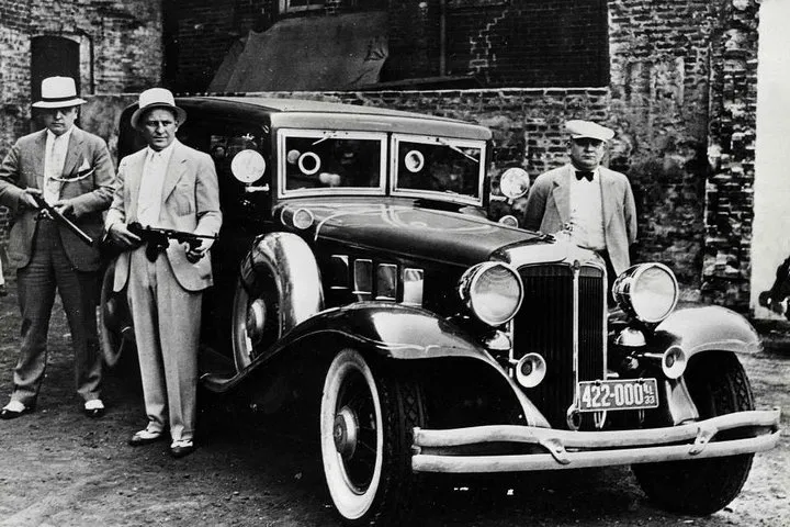 Step Back in Time: Little Italy's Prohibition Pub Crawl