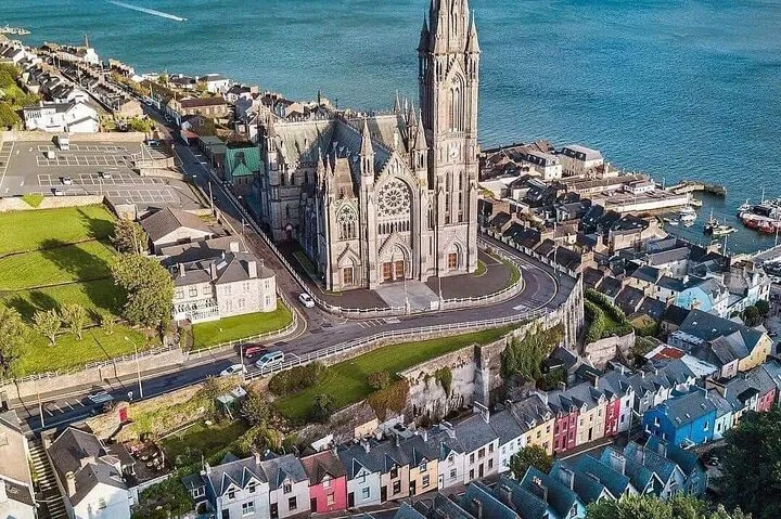 Luxury Private Transfer: Dublin to Cork with Irish Insights