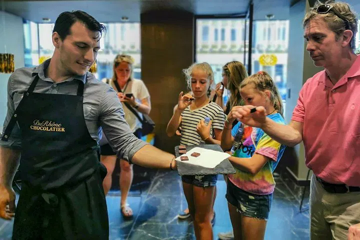 Geneva: 3-Hour Chocolate Tour & Old Town Adventure