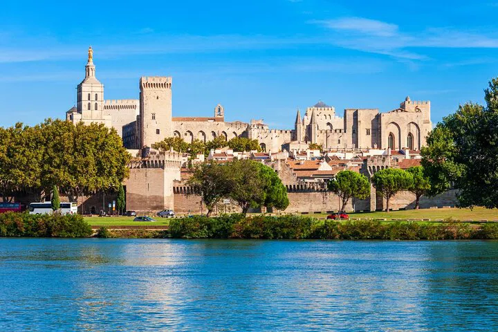 Avignon: 60-Minute Local's City Highlights Tour