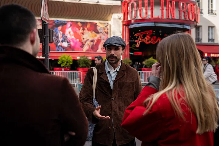 Montmartre Sweet Tragedy: Pastry Tour with Expert Guide