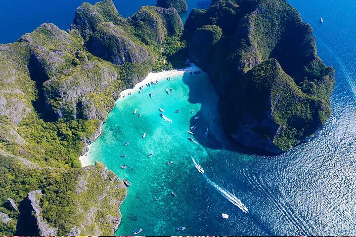 Luxury Phi Phi Escape: Private Speedboat Adventure!