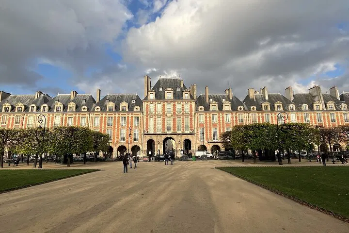 Marais Small Group Walking Tour: Hidden Paris Gems